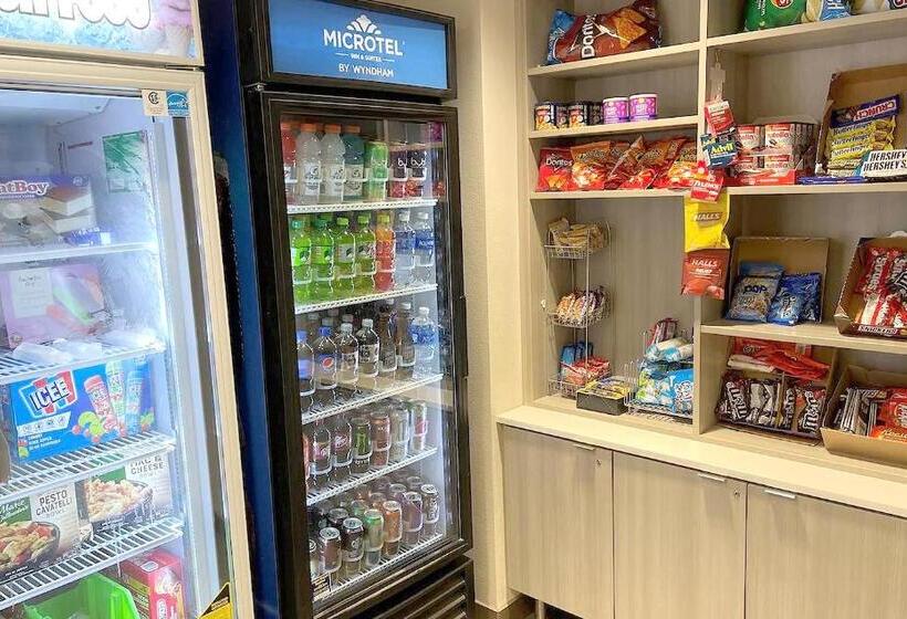 호텔 Coratel Inn & Suites By Jasper Rochester