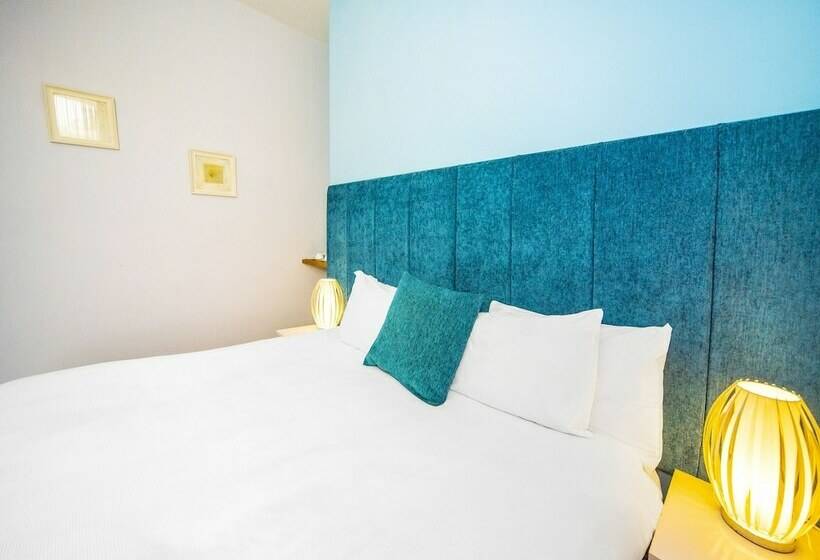 هتل Crofton House