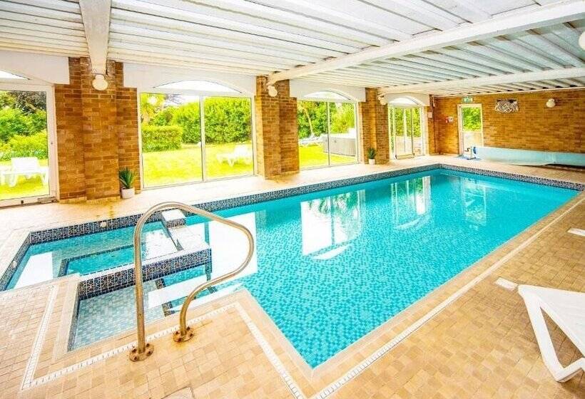 هتل Crofton House