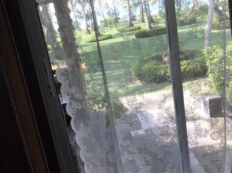 בית מלון כפרי Dusita Resort Kohkood