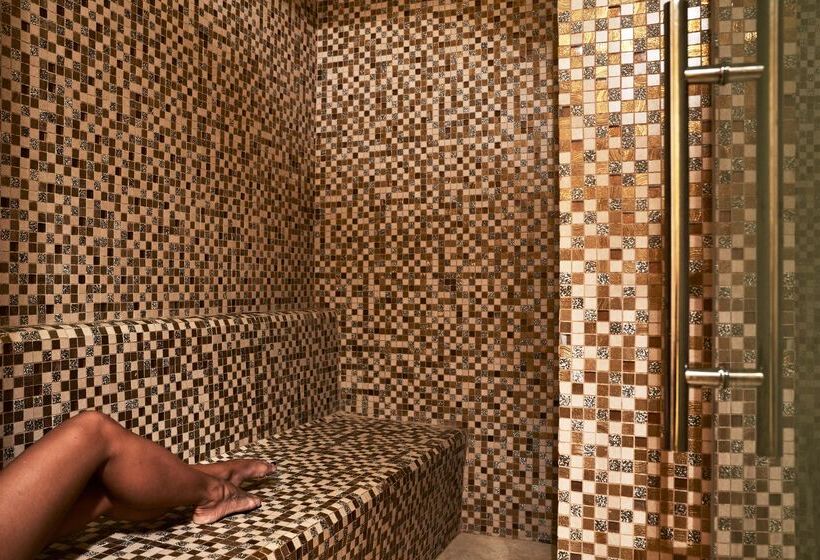 Fanar Hotel & Residences