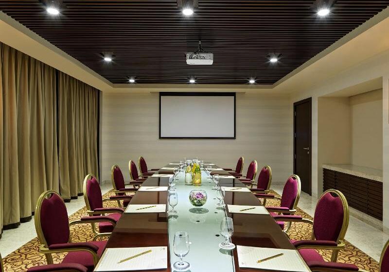 Fanar Hotel & Residences