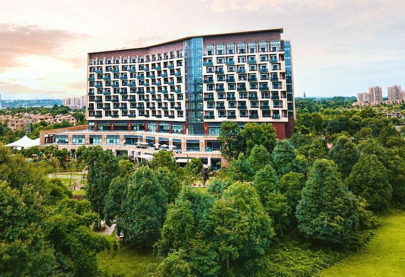 בית מלון כפרי Four Points By Sheraton Chengdu, Pujiang Resort