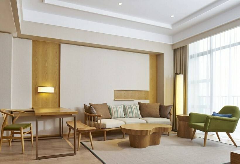בית מלון כפרי Four Points By Sheraton Chengdu, Pujiang Resort