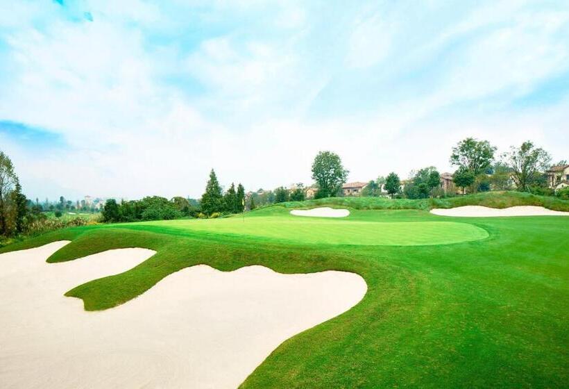 Hotel Four Points By Sheraton Chengdu, Pujiang Resort