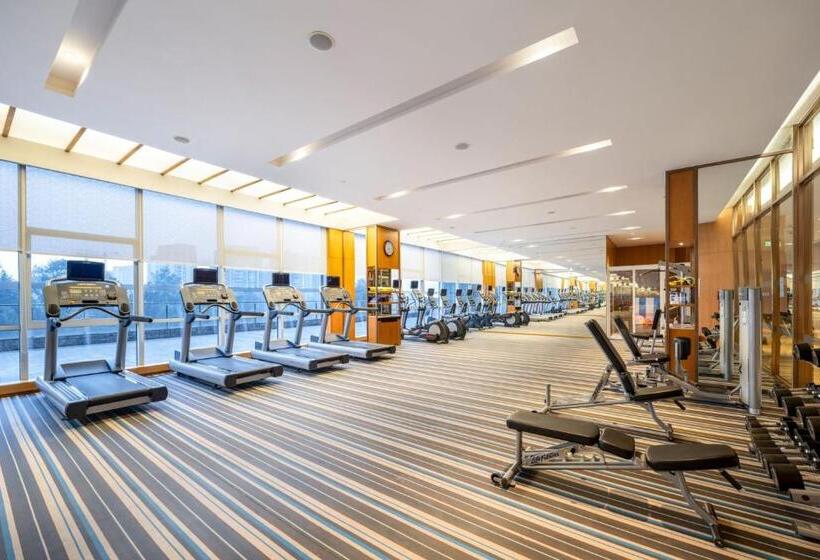 בית מלון כפרי Four Points By Sheraton Chengdu, Pujiang Resort
