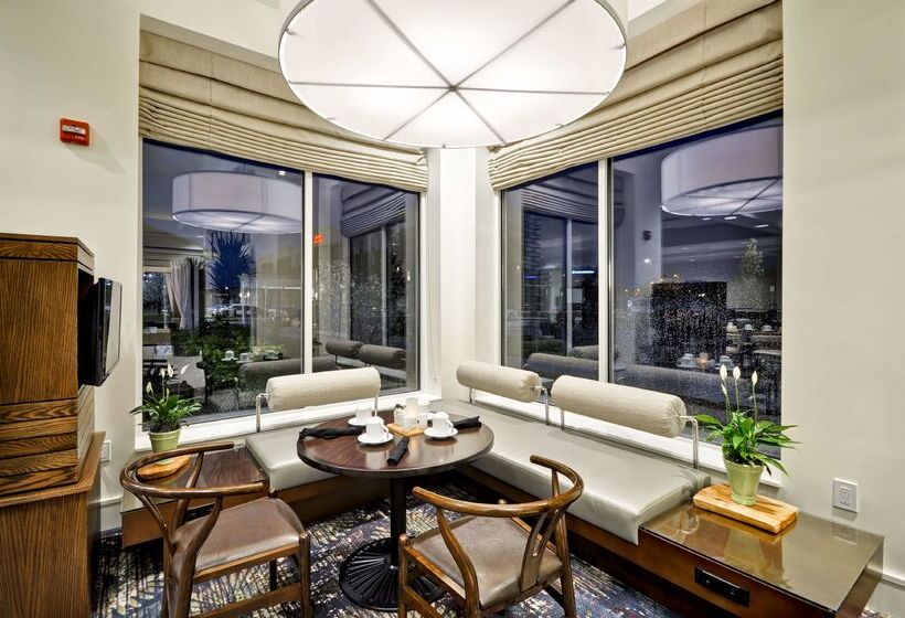 בית מלון כפרי Hilton Garden Inn Detroit Troy