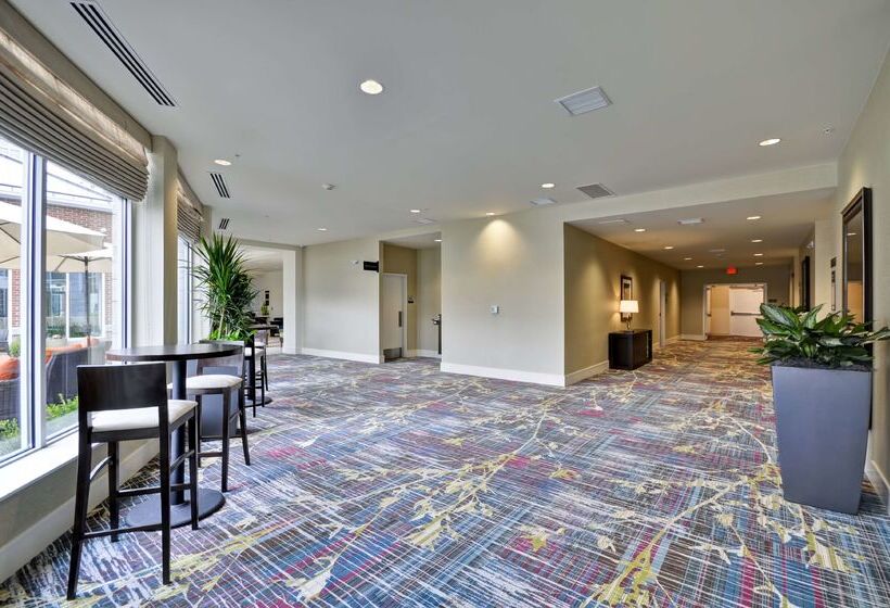 فندق Hilton Garden Inn Detroit Troy