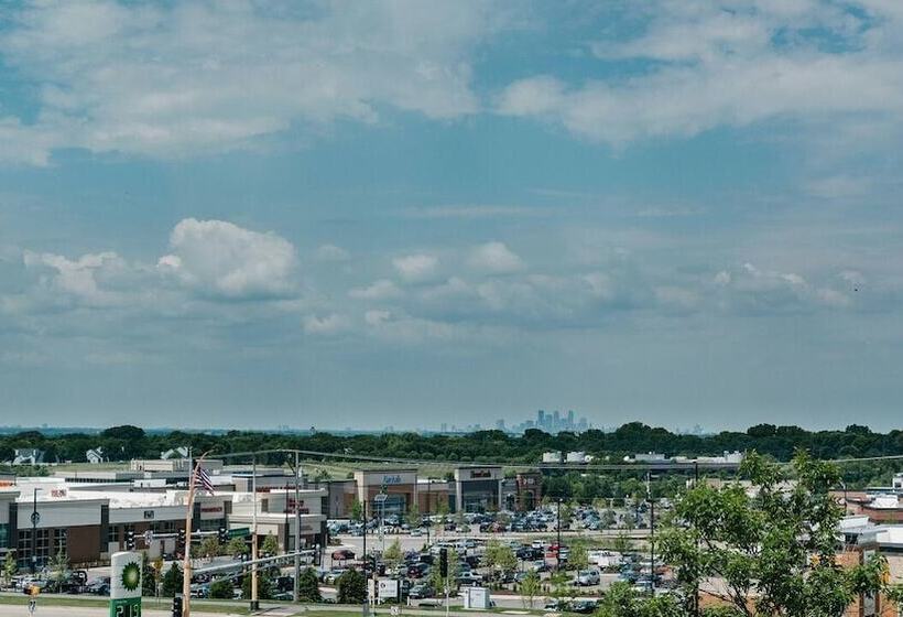 בית מלון כפרי Holiday Inn Express & Suites Eagan   Minneapolis Area, An Ihg