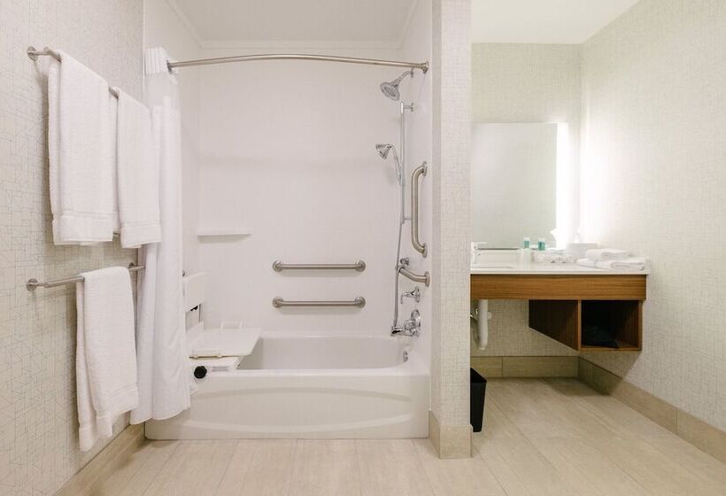 هتل Holiday Inn Express & Suites Eagan   Minneapolis Area, An Ihg