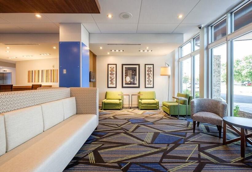 בית מלון כפרי Holiday Inn Express & Suites Eagan   Minneapolis Area, An Ihg