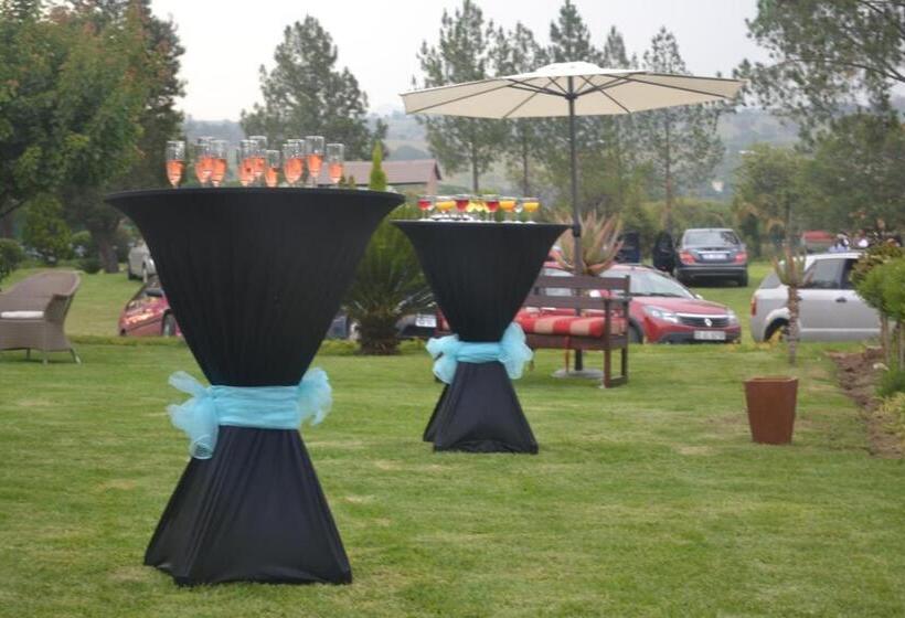 호텔 Hoyohoyo Chartwell Lodge