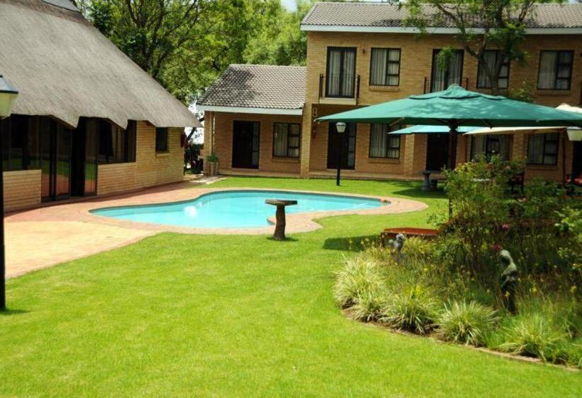 호텔 Hoyohoyo Chartwell Lodge