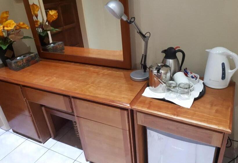 호텔 Hoyohoyo Chartwell Lodge