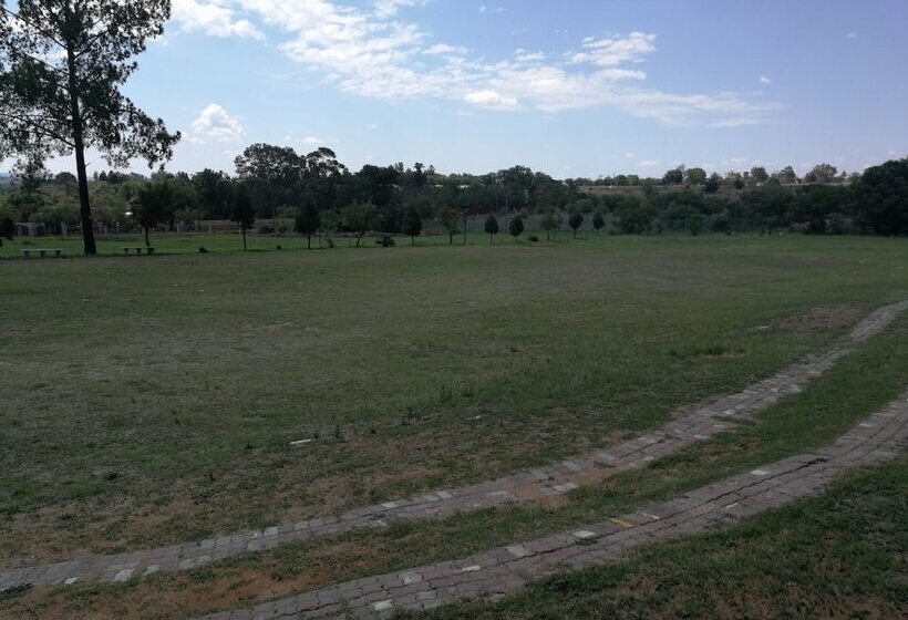 호텔 Hoyohoyo Chartwell Lodge