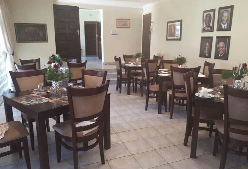 호텔 Hoyohoyo Chartwell Lodge