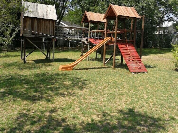 호텔 Hoyohoyo Chartwell Lodge