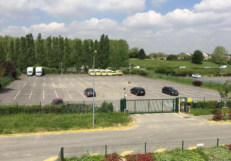 ホテル Ibis Budget Marnelavallée Pontaultcombault