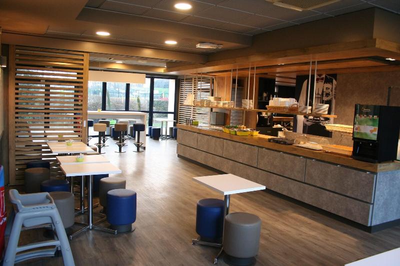 ホテル Ibis Budget Marnelavallée Pontaultcombault