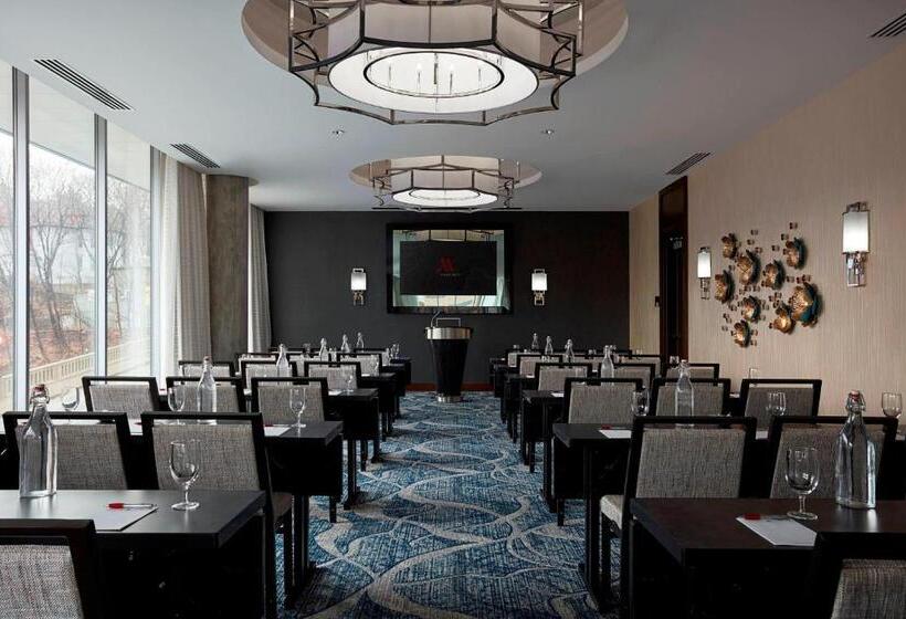 호텔 Ithaca Marriott Downtown On The Commons