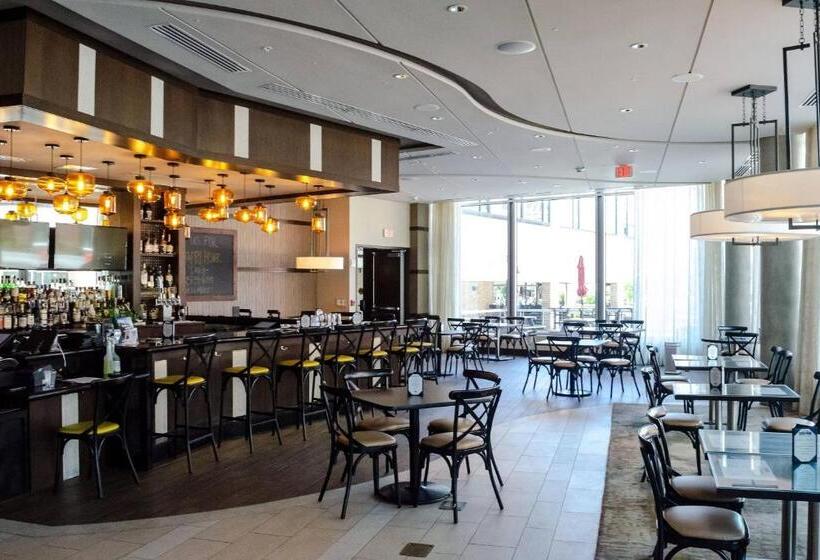 호텔 Ithaca Marriott Downtown On The Commons