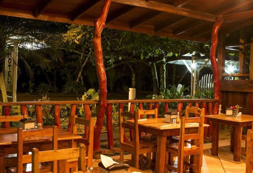 בית מלון כפרי La Isla Inn