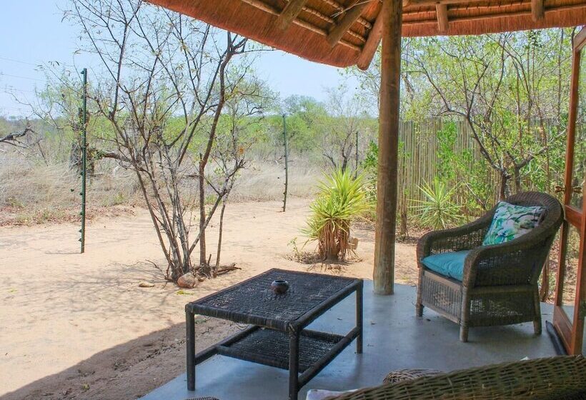 בית מלון כפרי Masodini Game Lodge