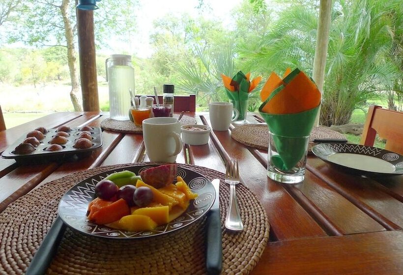 בית מלון כפרי Masodini Game Lodge