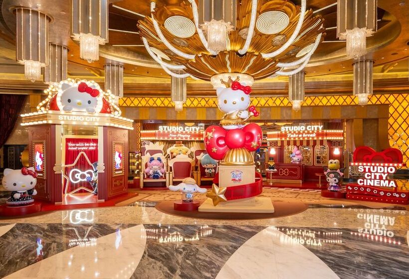 هتل Studio City