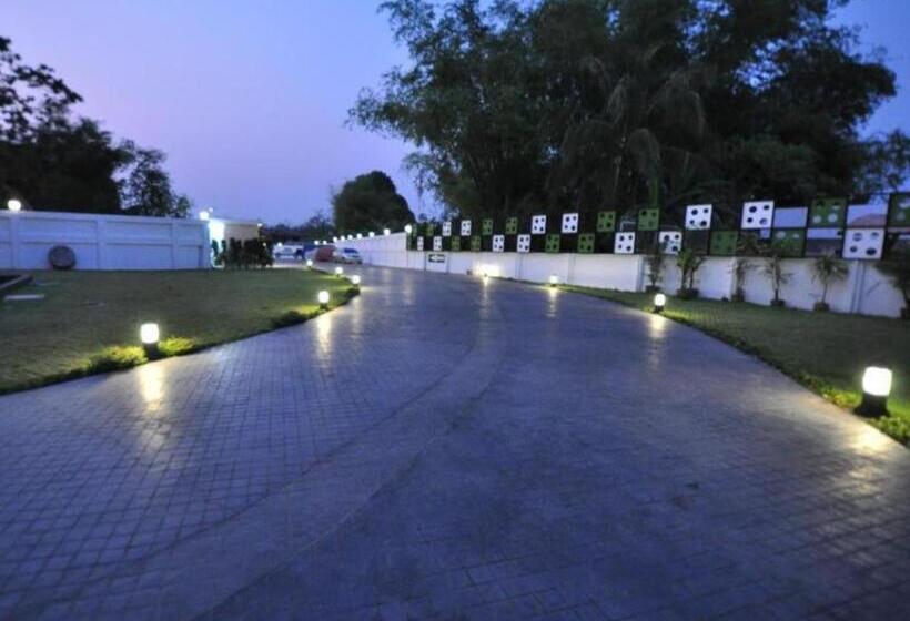 בית מלון כפרי Tanzeno