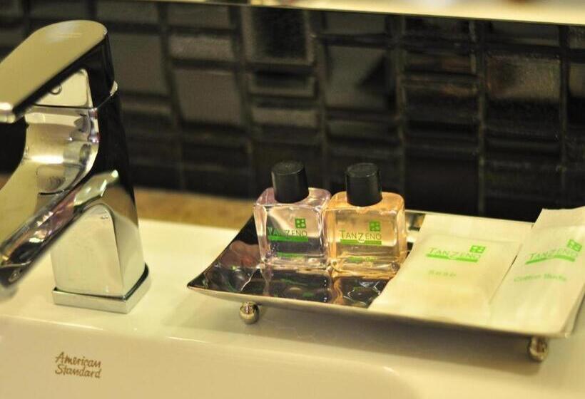 בית מלון כפרי Tanzeno