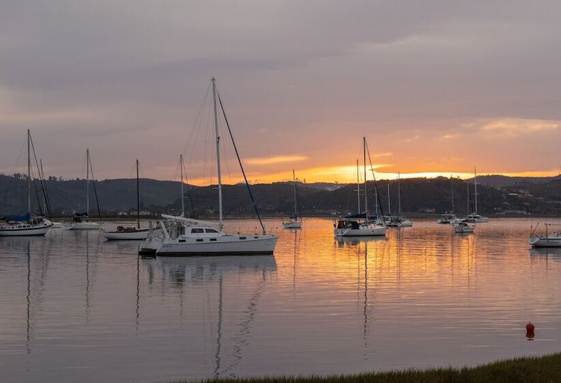 酒店 The Lofts Boutique