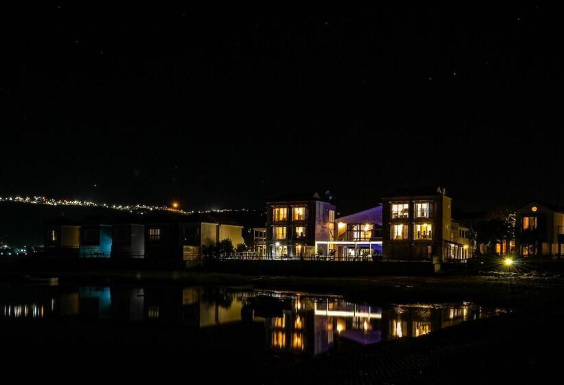 酒店 The Lofts Boutique