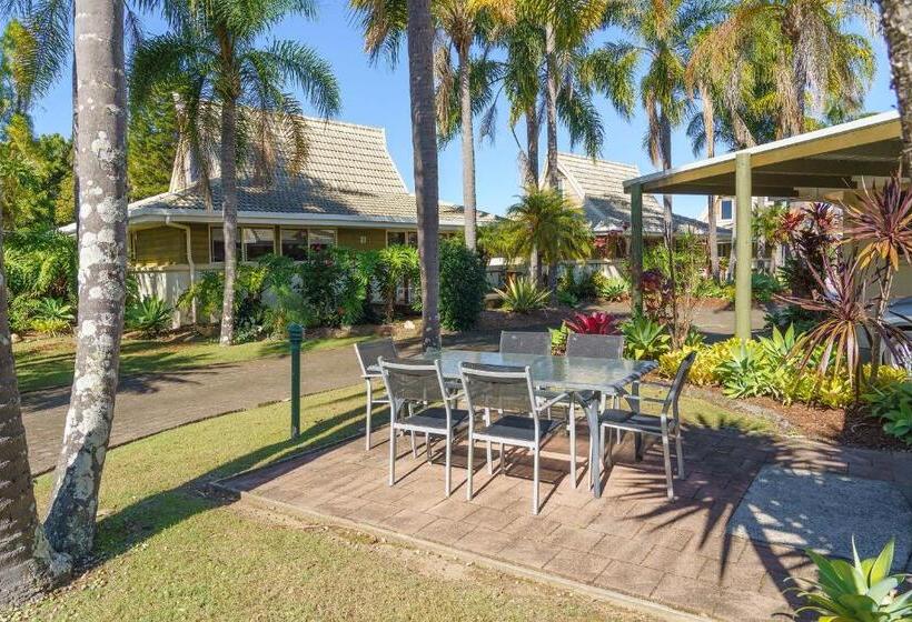 Отель Ultiqa Village Resort