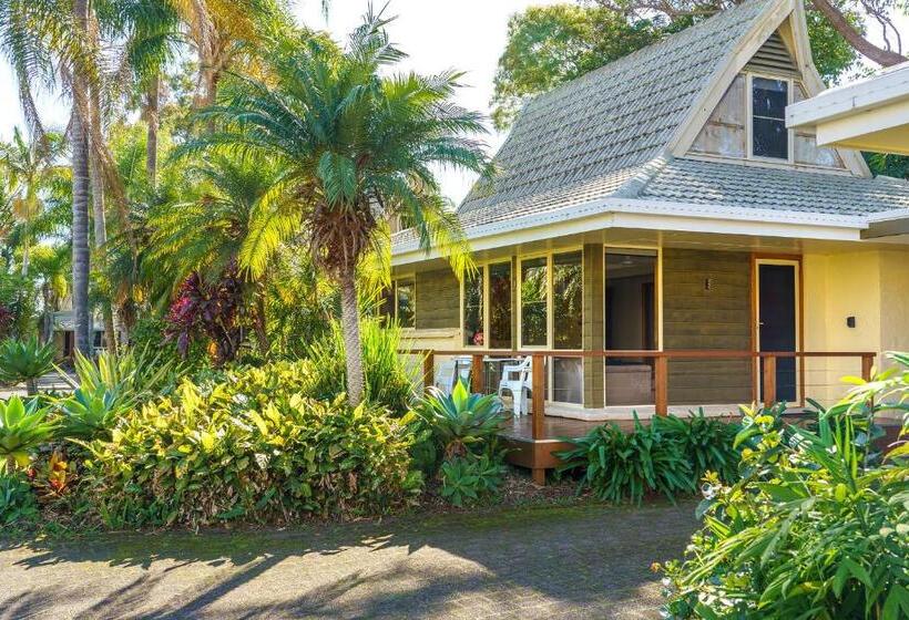 Отель Ultiqa Village Resort