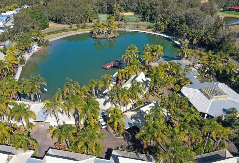 هتل Ultiqa Village Resort