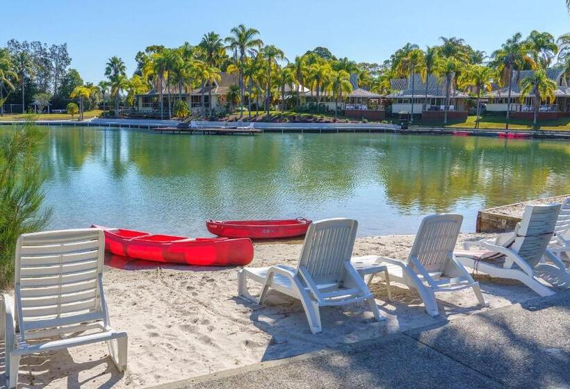 هتل Ultiqa Village Resort