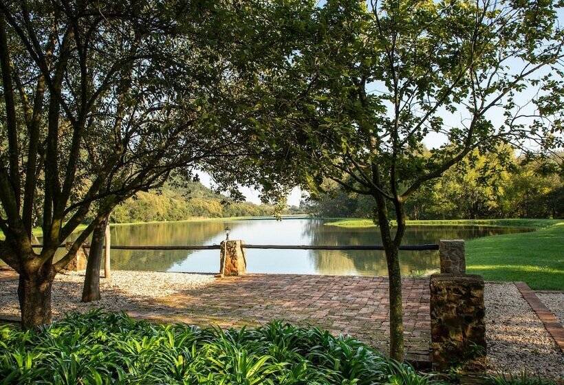 ホテル Valley Of The Rainbow Estate