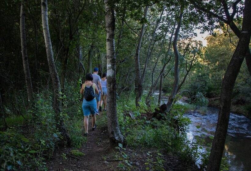 ホテル Valley Of The Rainbow Estate