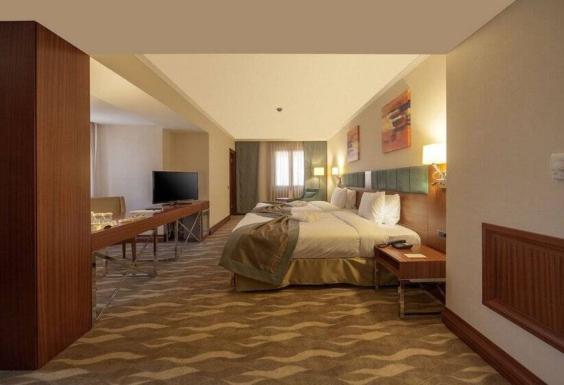 Lamec Hotel Business