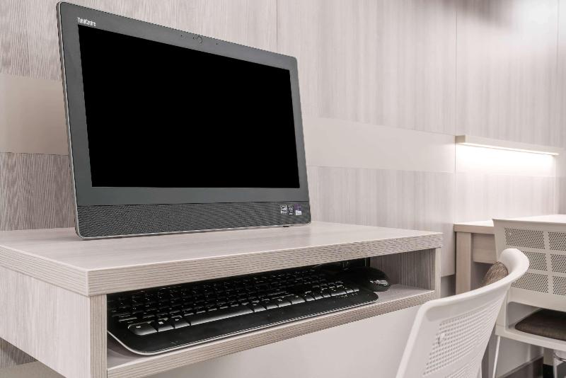 Отель Coratel Inn & Suites By Jasper Rochester