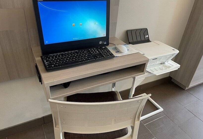 호텔 Coratel Inn & Suites By Jasper Rochester