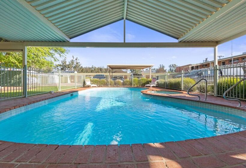 فندق على الطريق Comfort Inn Clubarham