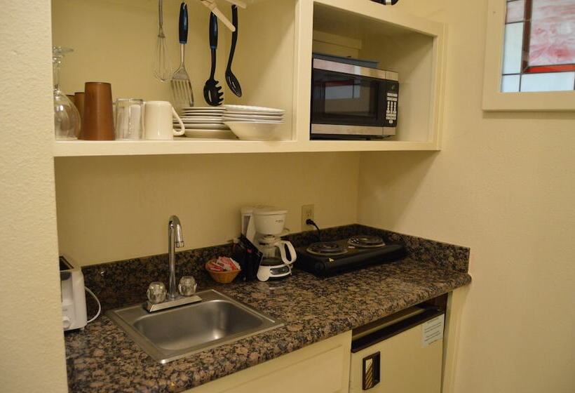 모텔 Red Bud Lodge