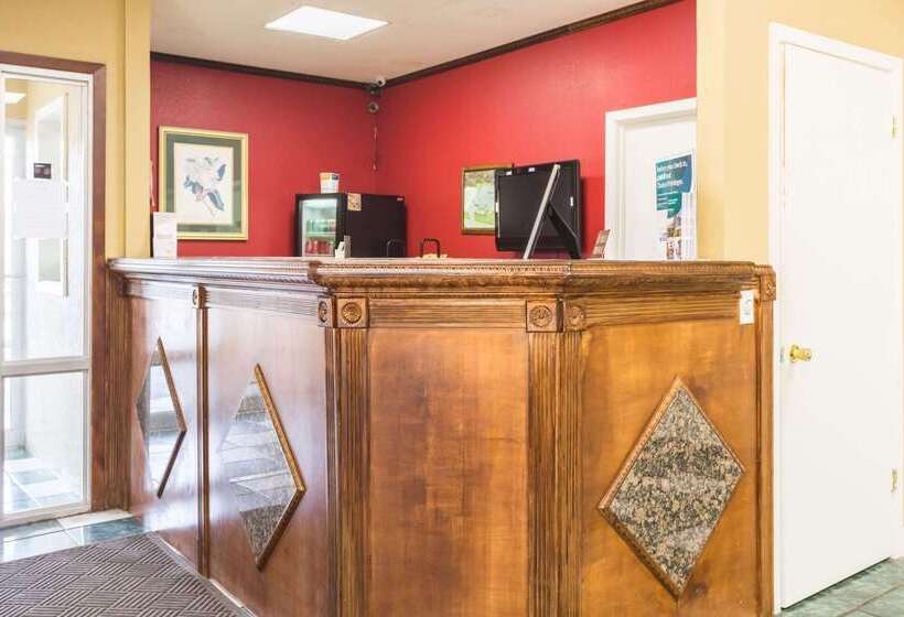 فندق على الطريق Rodeway Inn