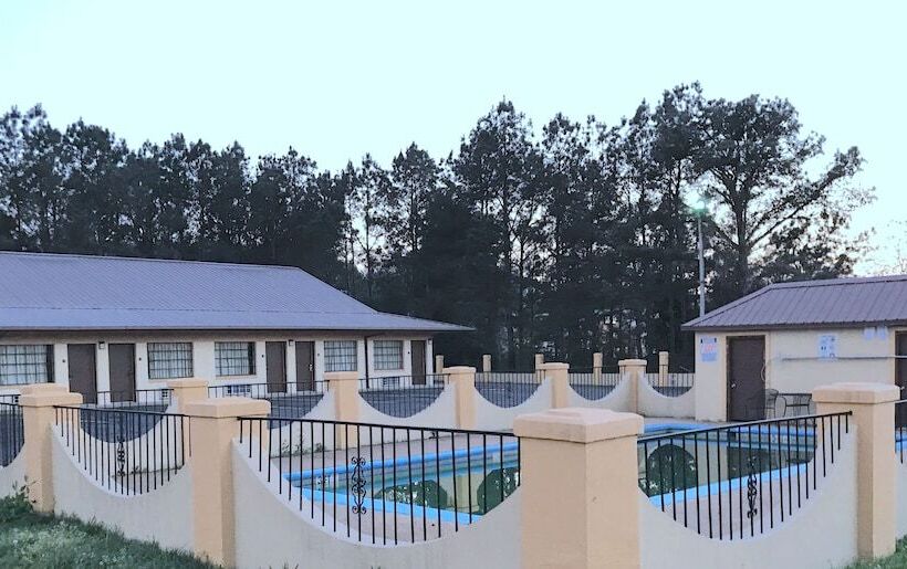 فندق على الطريق Rodeway Inn