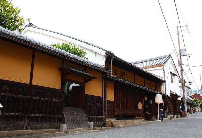 Naramachi Hostel & Restaurant