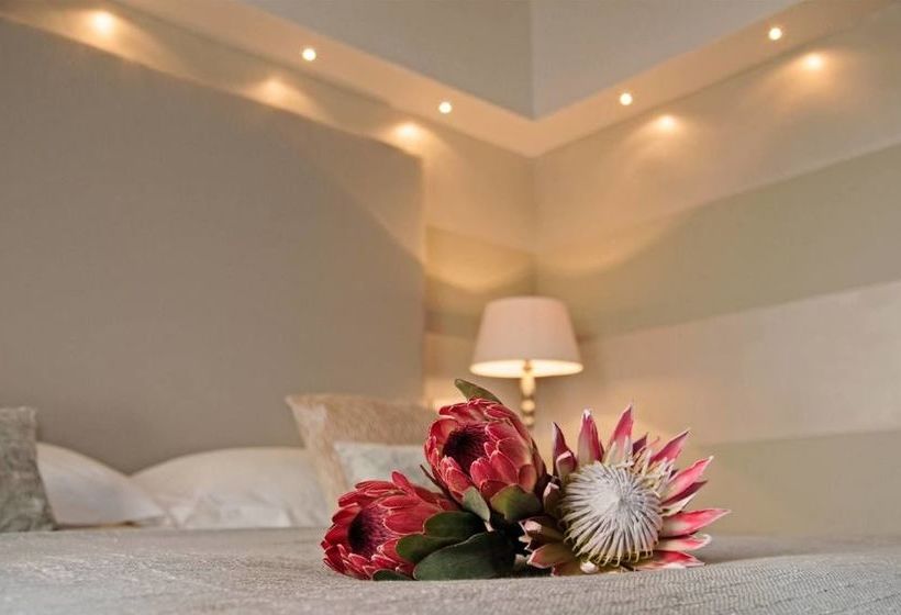 פנסיון 94 On Rodger