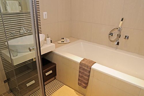 פנסיון 94 On Rodger