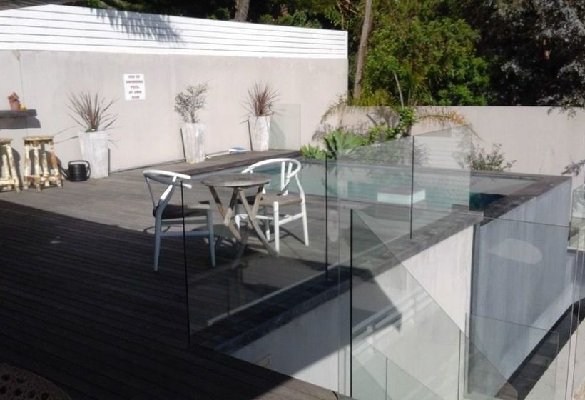 פנסיון 94 On Rodger